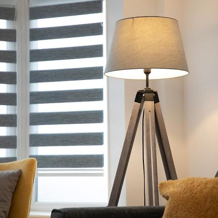 Near Hospital, Netflix, Sleeps Up To 3, Fast Wi-Fi Apartment Lincoln Bagian luar foto
